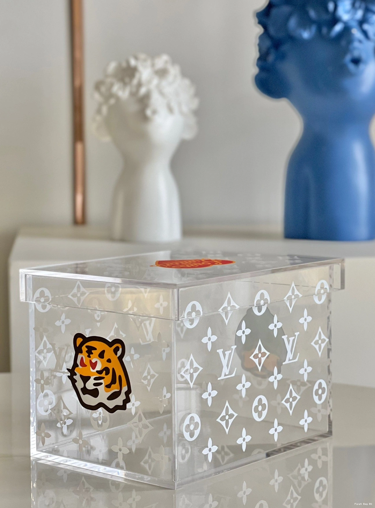 First bag ru VUITTON TRANSPARENT BOX LOUIS 0730
